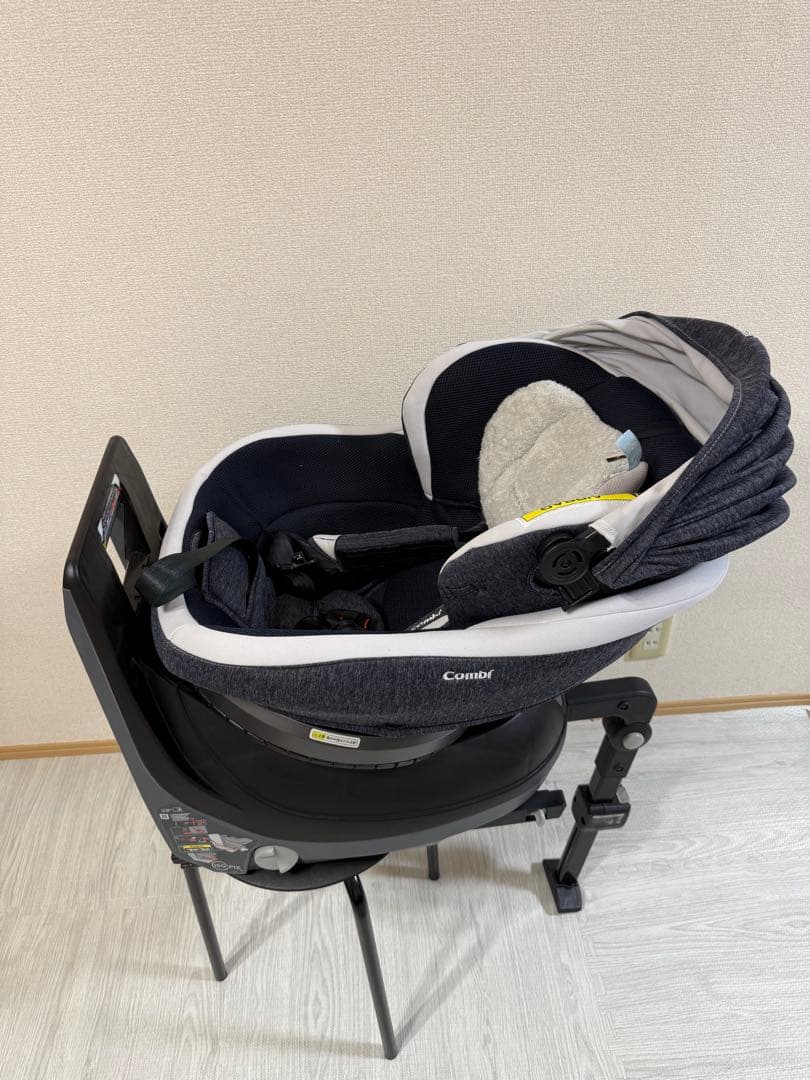 【美品】コンビ　クルムーヴスマート ISOFIX エッグショック JK-600