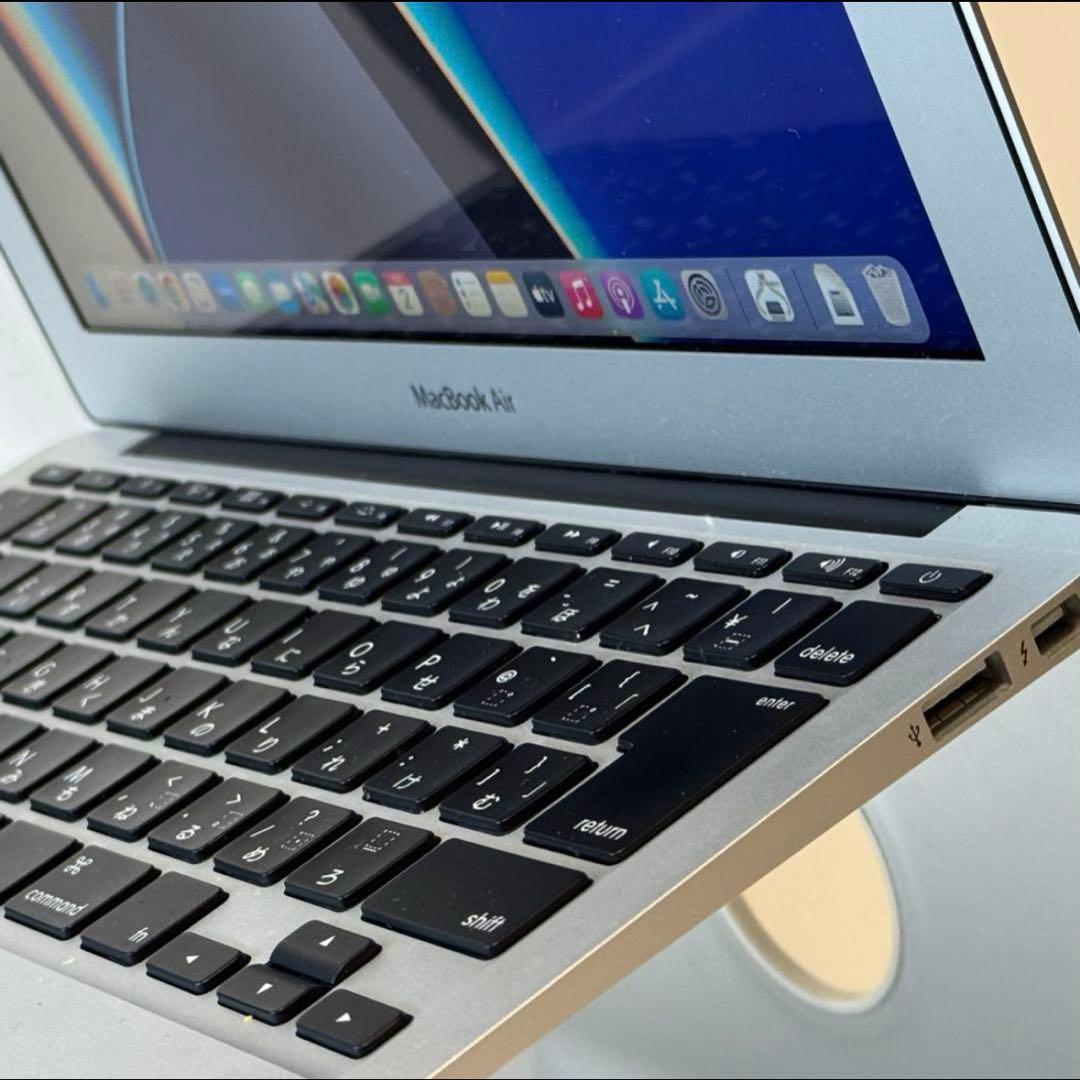 【薄型軽量】美品 MacBook Air11インチ付属品完備 ZOOM/オフィス