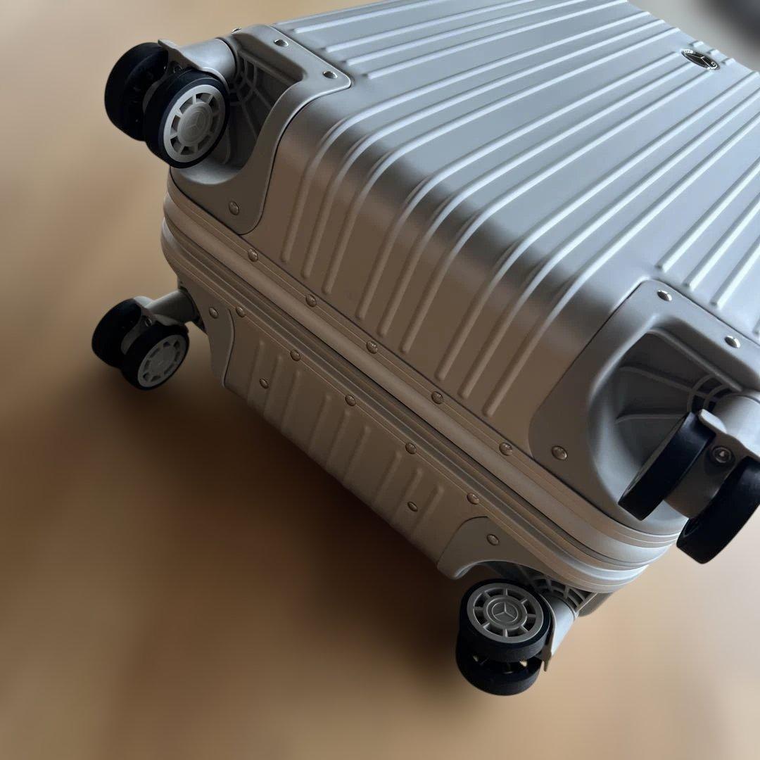 メルセデスベンツ　アルミケース