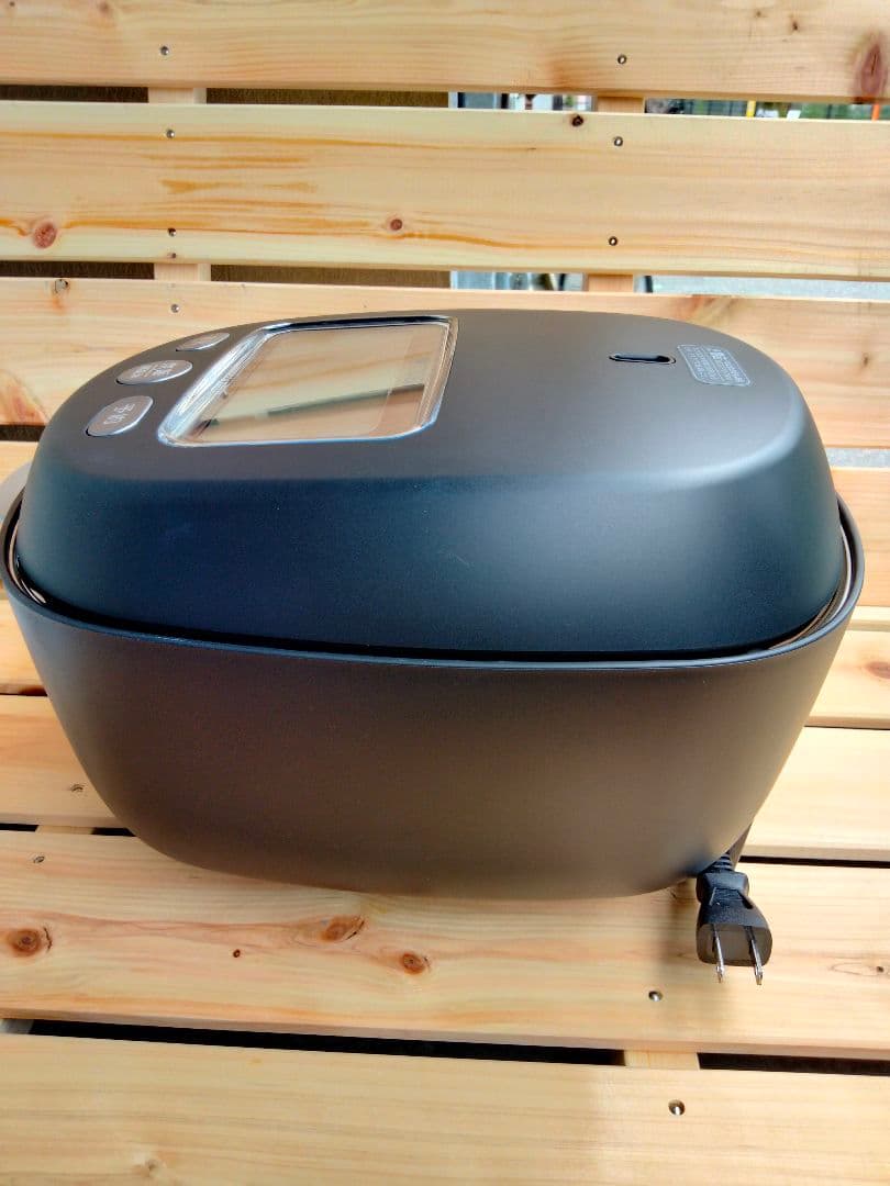 未使用品タイガー炊飯器 3.5合 土鍋圧力IH ブラック JRX-T060KT