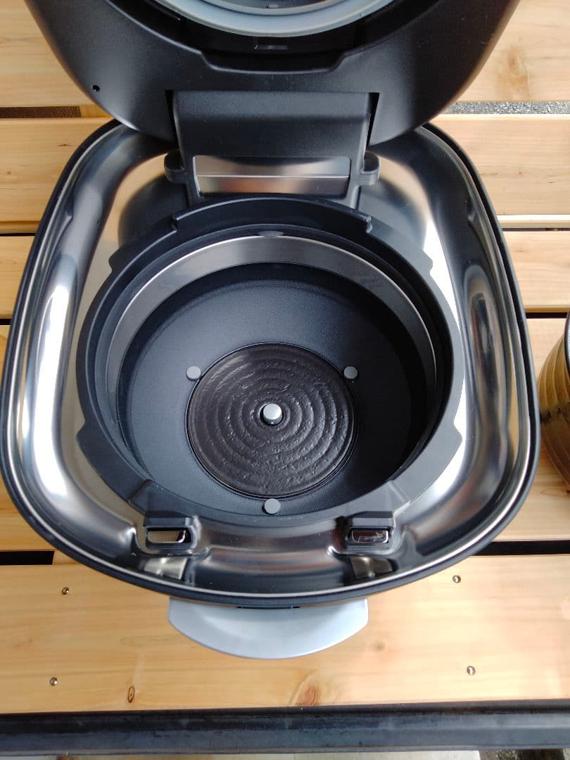 未使用品タイガー炊飯器 3.5合 土鍋圧力IH ブラック JRX-T060KT