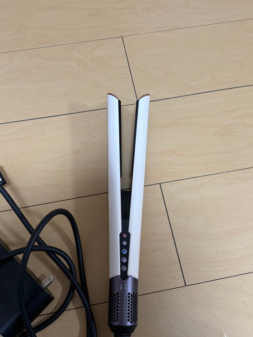 Dyson Airstrait™ストレイトナーさくらチェリー（HT01KP）