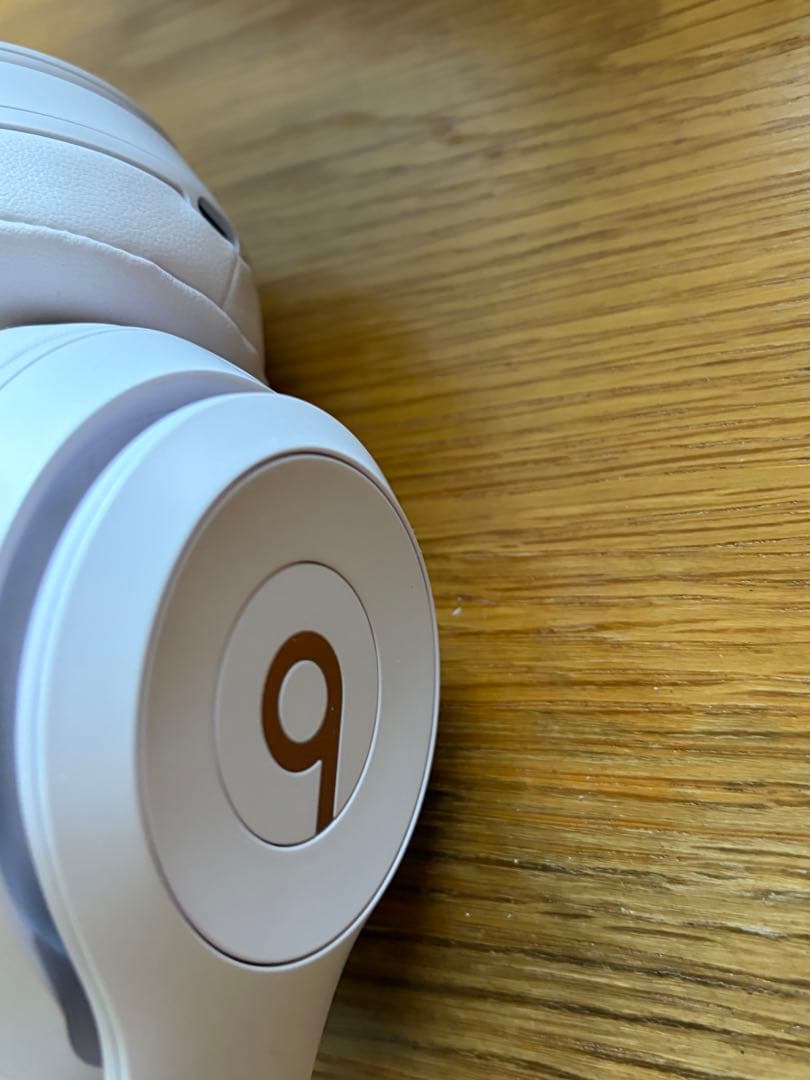 Beats Solo 4 - バッテリー寿命最大50時間 - クラウドピンク