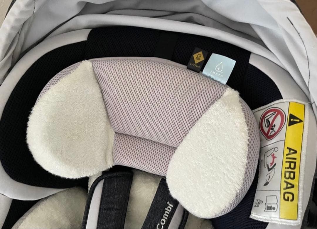 Combi 新生児対応 チャイルドシート ISOFIX クリーニング済み