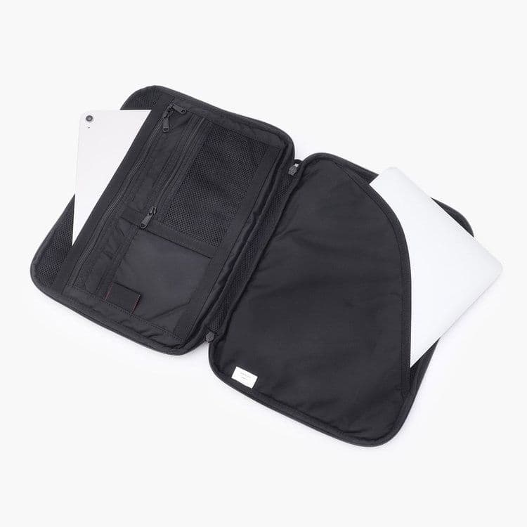 BRIEFING PCケース オリーブグリーン