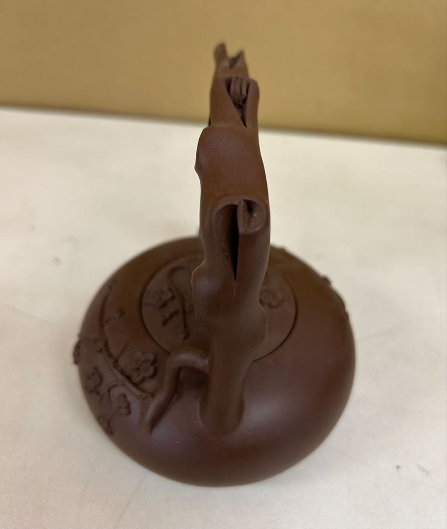 P98 中国 宜興紫砂　手彫梅模様 工芸急須 廃盤品　紫砂壺 手作り茶壺　茶道具