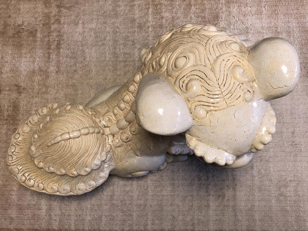 【 白獅子 】 大型　陶製玉獅子　献上上手　68ｃｍ 　19.6ｋｇ