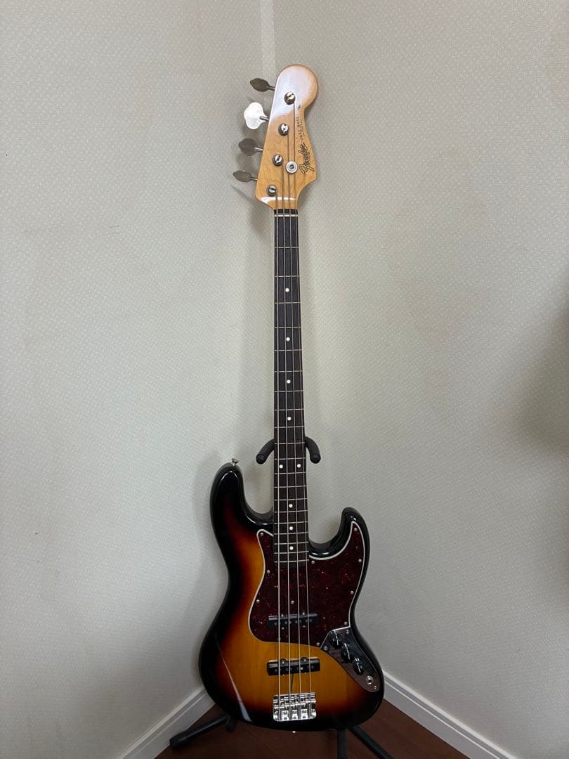 Fender Jazz Bass サンバースト 4弦