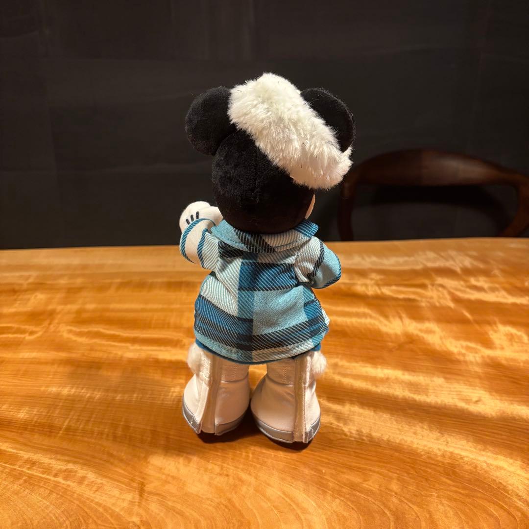 ミニーマウス 着せかえ　ぬいぐるみ本体と着せ替え衣装4つの計5つセット