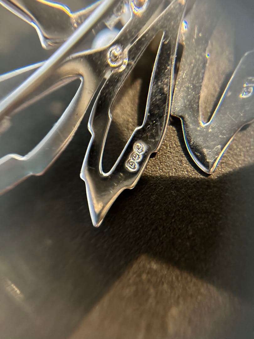 ミキモト　シルバーブローチ　リーフ