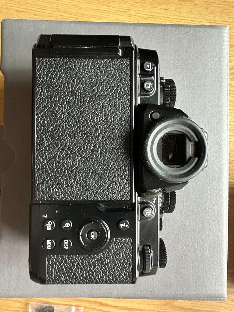 Nikon Z f 一眼レフカメラ 本体と付属品