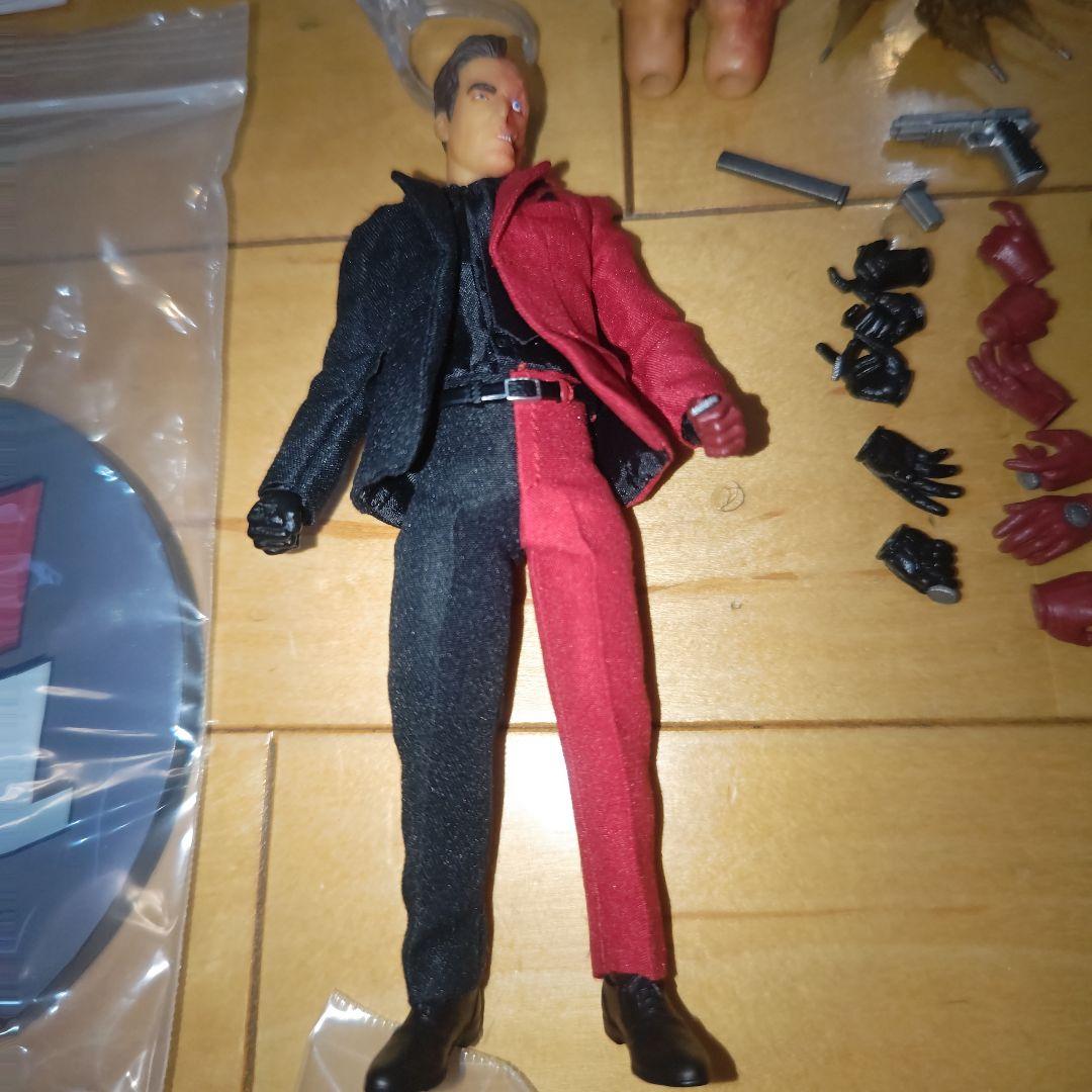 mezcoone:12collective トゥーフェイス