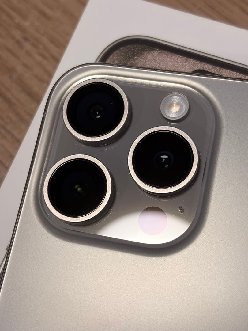 【美品】iPhone15pro 256GBナチュラルチタニウム SIMフリー