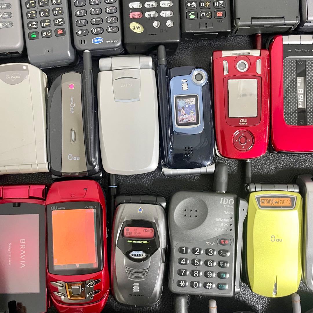 【まとめて40点セット】モックアップ 販売店模型 携帯電話 ガラケー フェラーリ