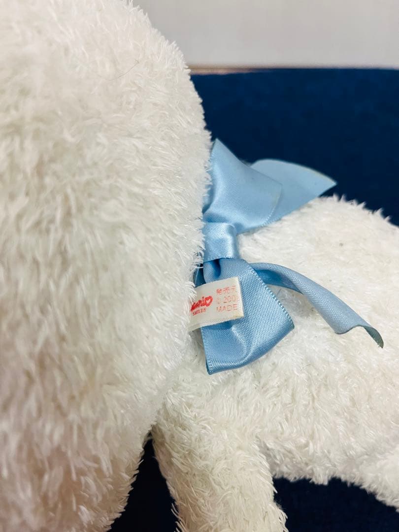 マシュマロみたいなふわふわにゃんこ　サンリオ　ポーズ　ぬいぐるみ