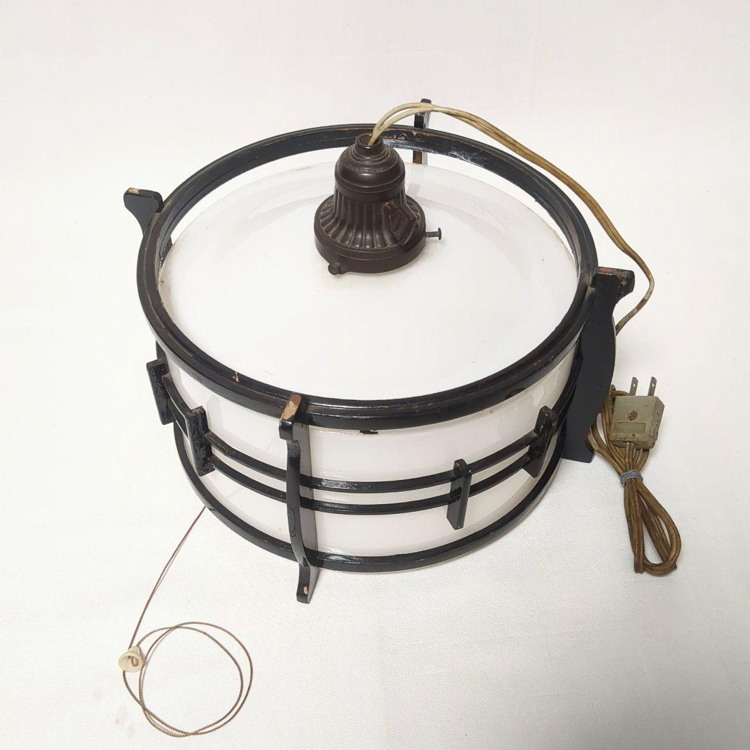 昭和レトロ　乳白ガラス　木枠ペンダントライト 電笠 　吊り照明　アンティーク