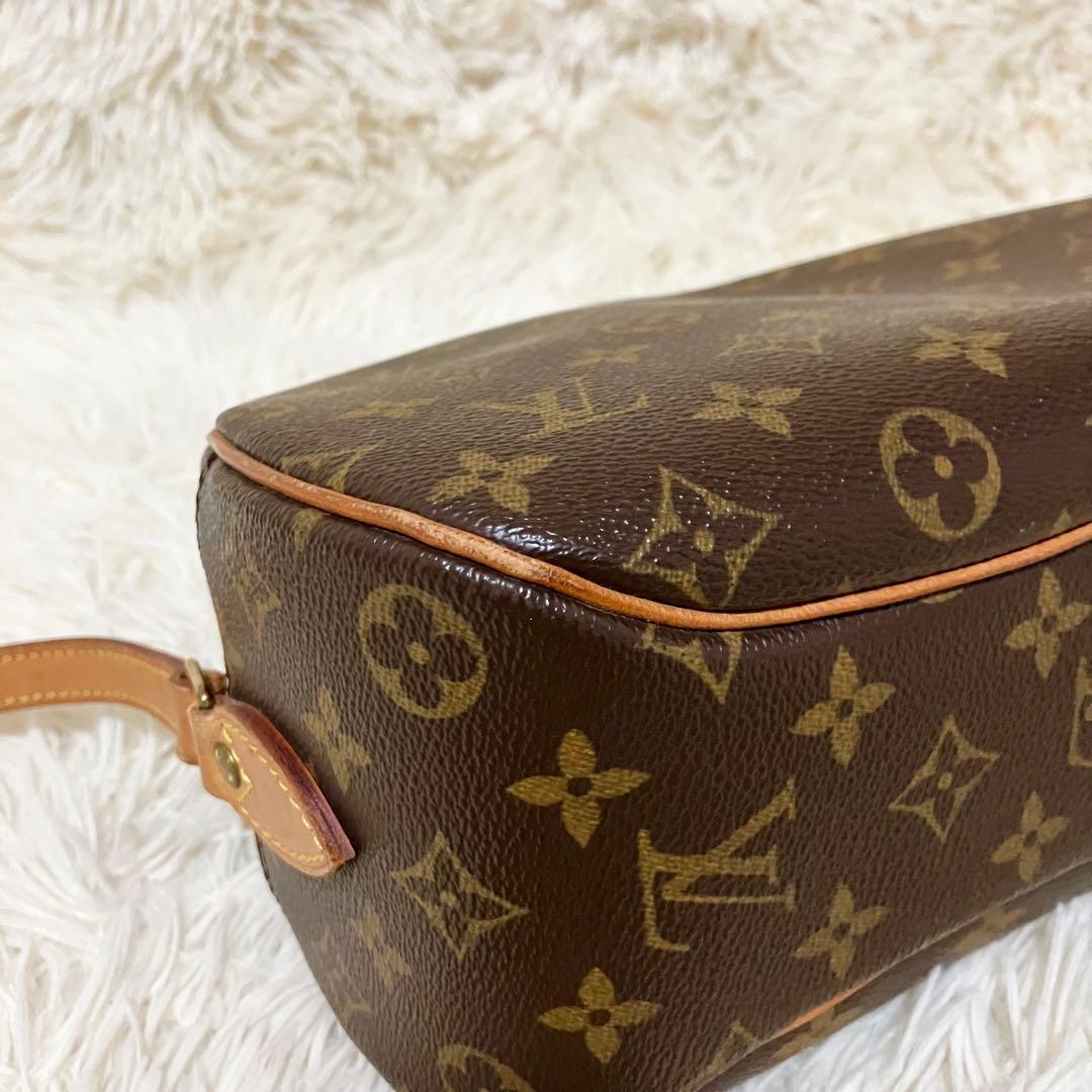 美品 ルイヴィトン ブロワ モノグラム クロスボディ M51221
