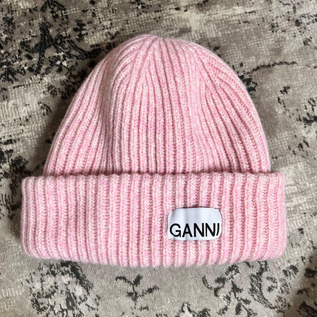 GANNI ガニー　ピンク　ニット帽