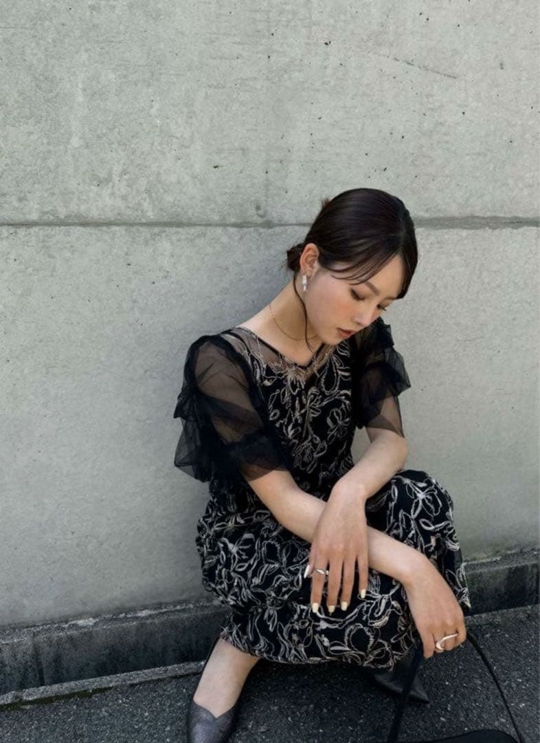 LERURE　リルアー　Fluffy sleeve pencil dress