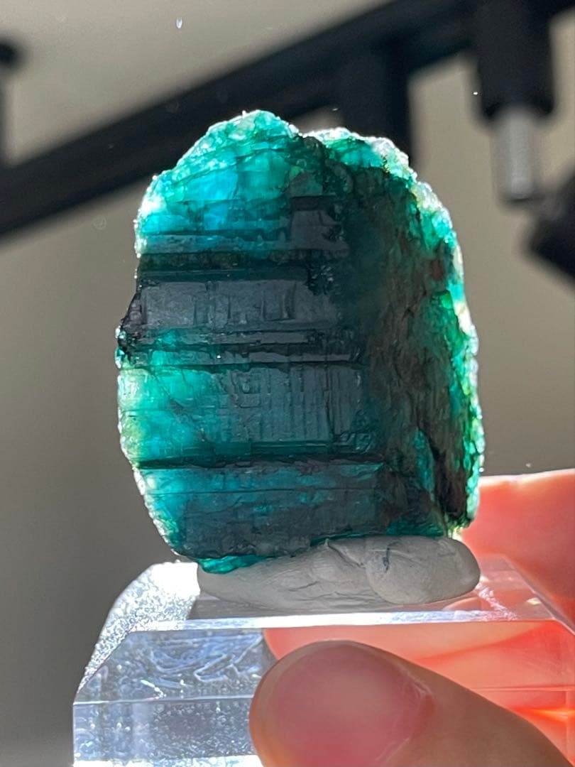 344ct 巨大 宝石質 エメラルド ソ付き 鉱物 標本 原石 天然石　鉱物標本