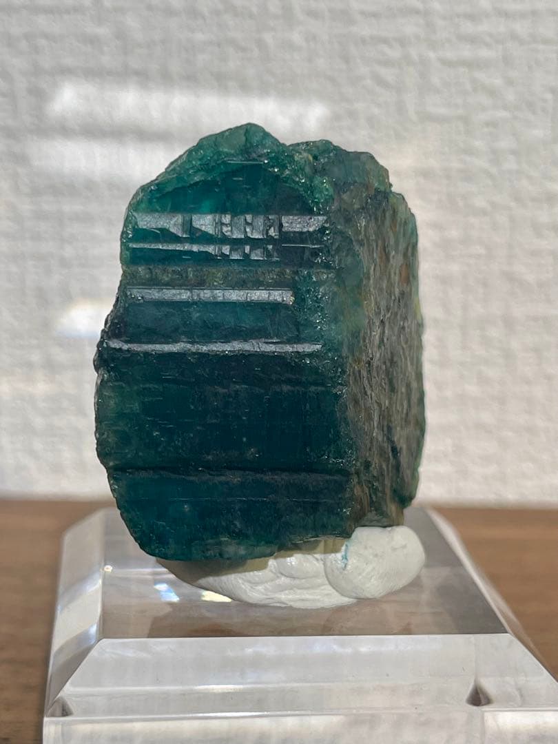 344ct 巨大 宝石質 エメラルド ソ付き 鉱物 標本 原石 天然石　鉱物標本