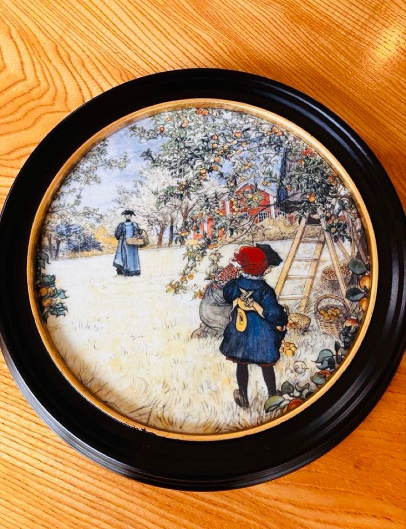 ロイヤルコペンハーゲン「ピッキングアップル」絵画プレート証明書とスタンド付き