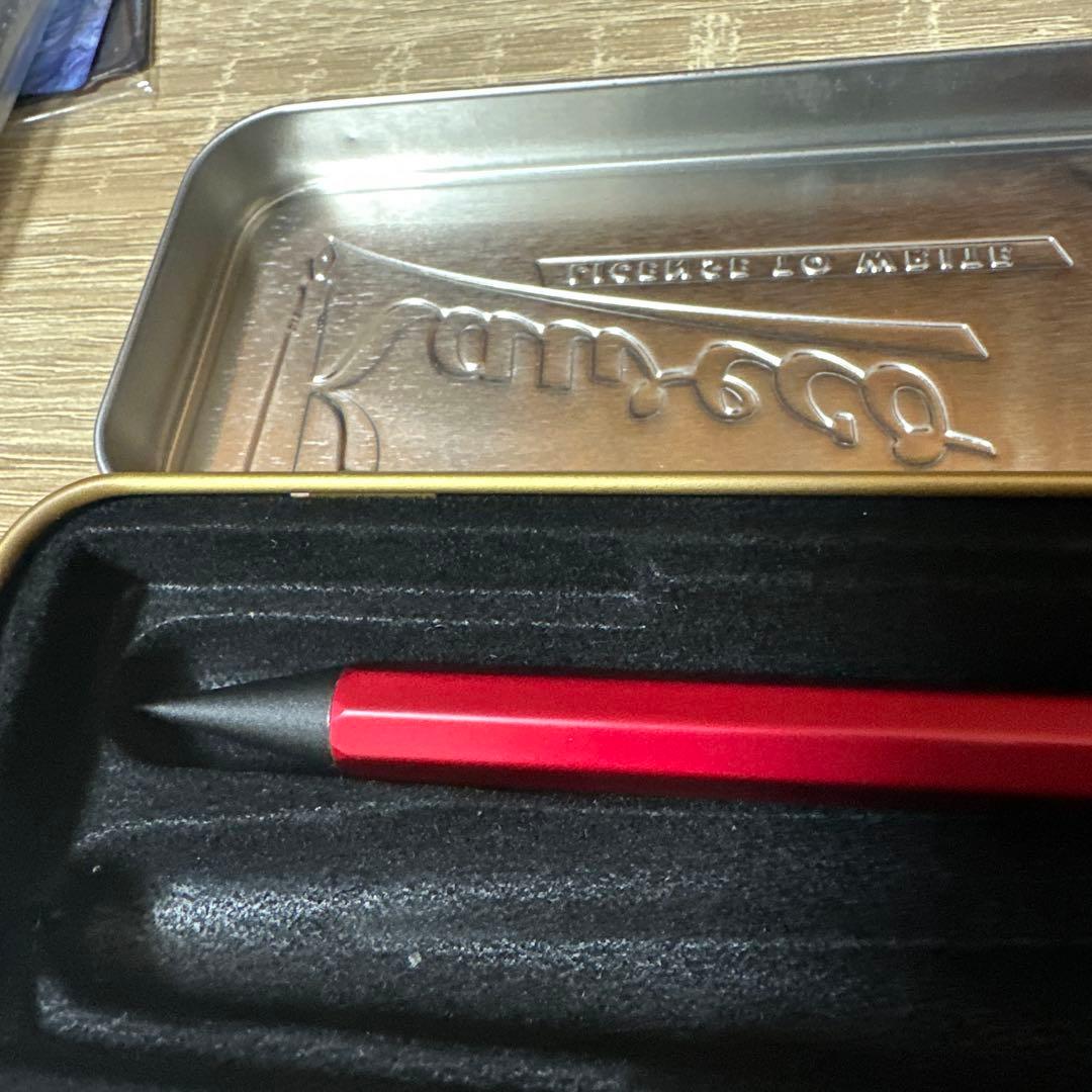 カヴェコスペシャル　レッド0.7mm ブラック軸0.5mmに変更