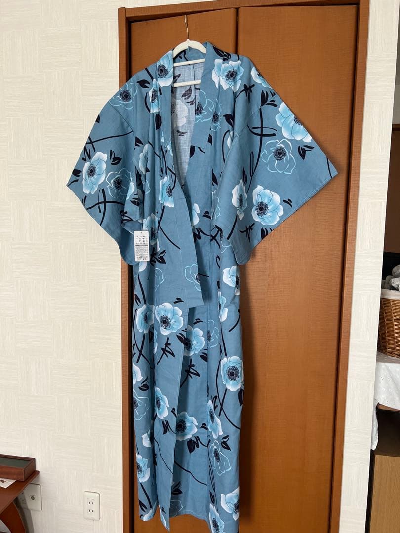 新品未使用　浴衣、帯セット　中古カゴバッグ、下駄、半幅帯2本添え