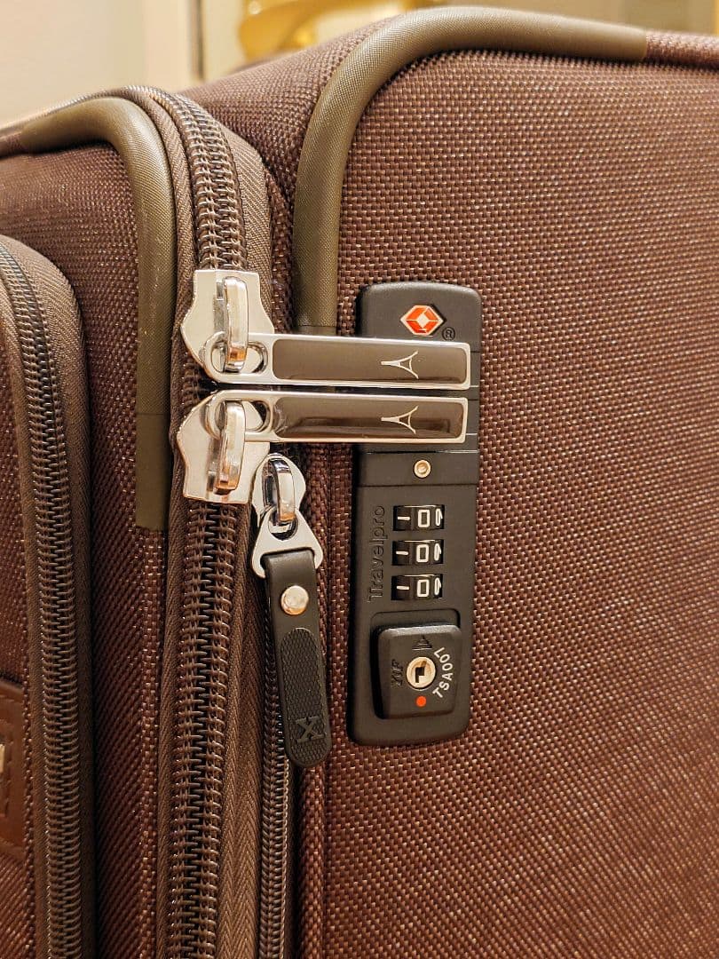 Travelpro Platinum Elite スーツケース Lサイズ