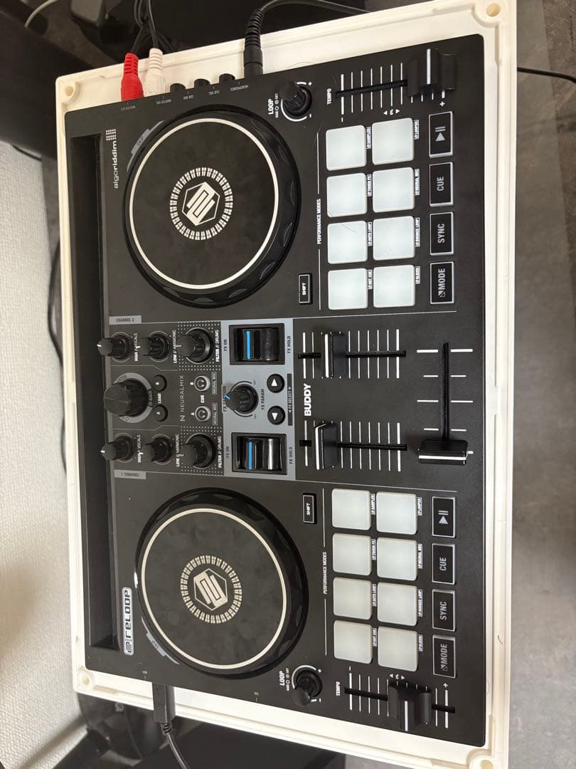 DJコントローラー reloop buddy