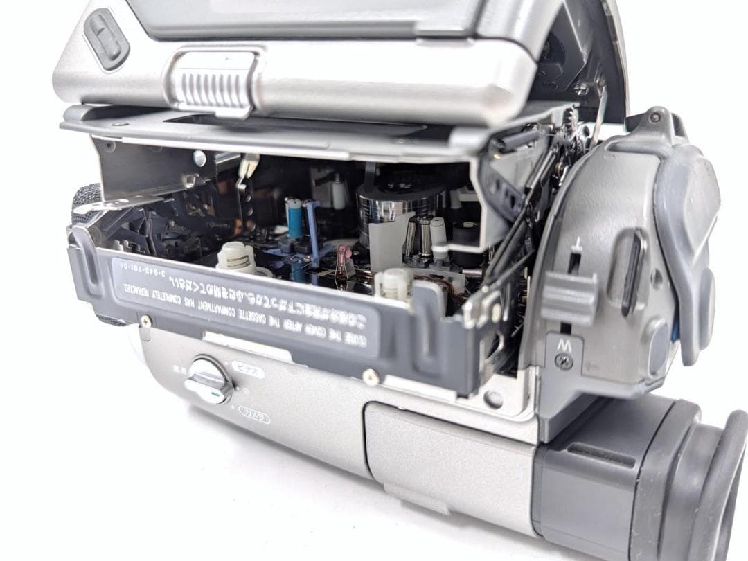 8mmテープのダビングに！ SONY ビデオカメラ CCD-TR2 03