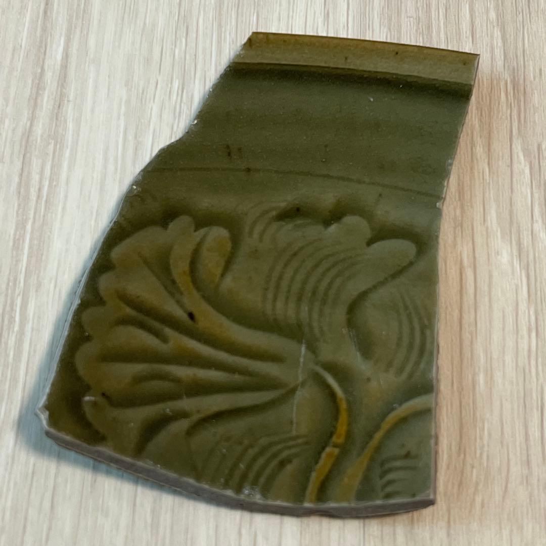 中国製のアンティーク青磁の破片　2点