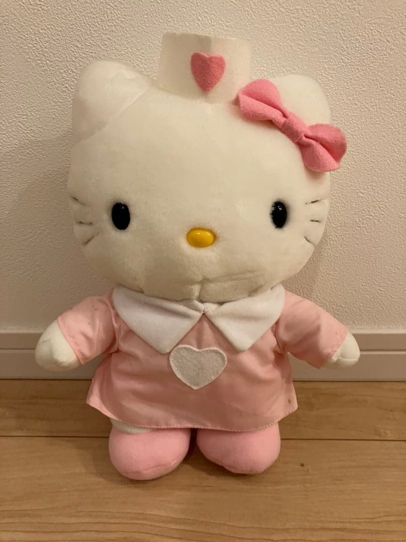 希少!! ハローキティ ナース服／レアぬいぐるみ／約２０cm 値下げ交渉️⭕️