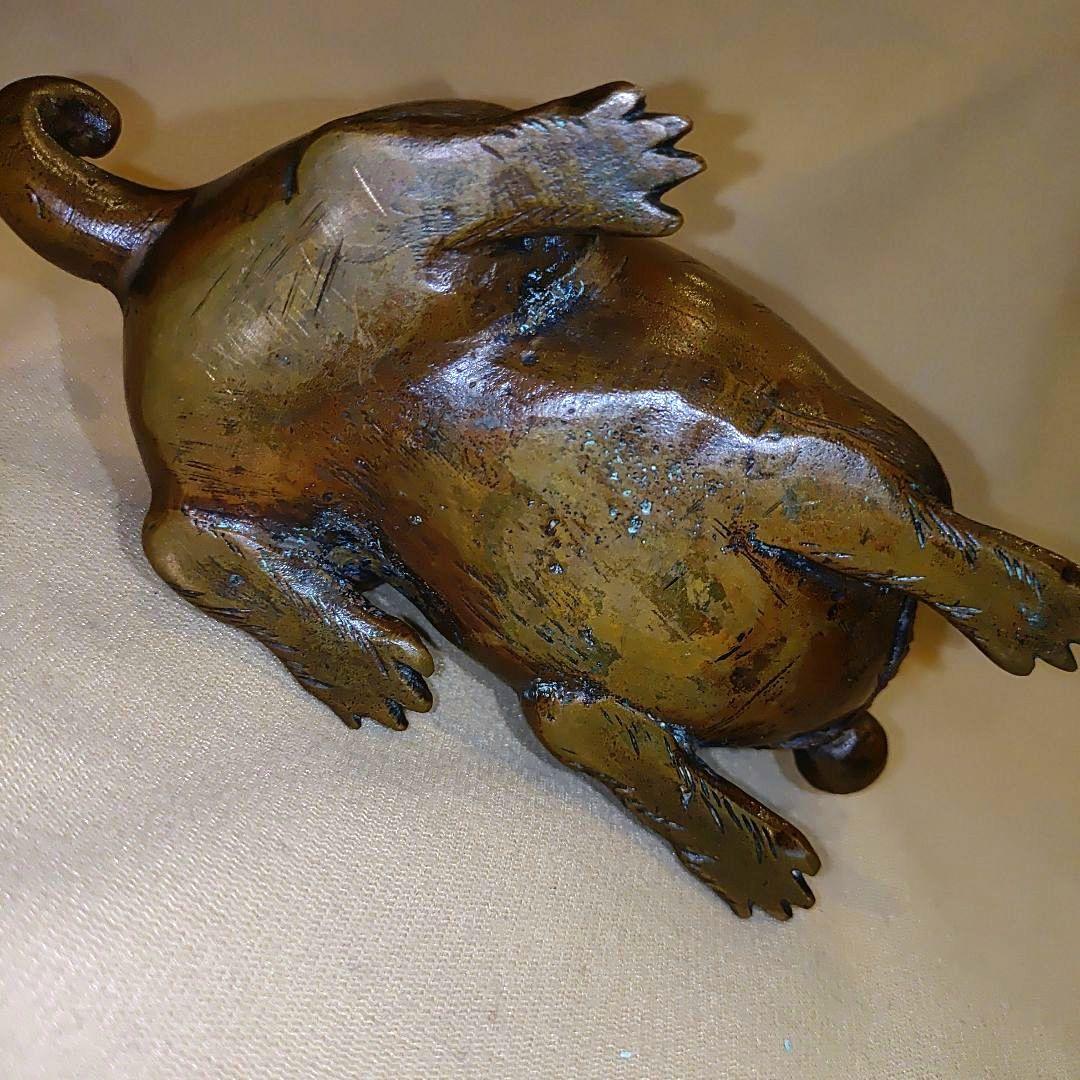 ブロンズ 犬の彫刻　犬の置物　芸術オブジェ