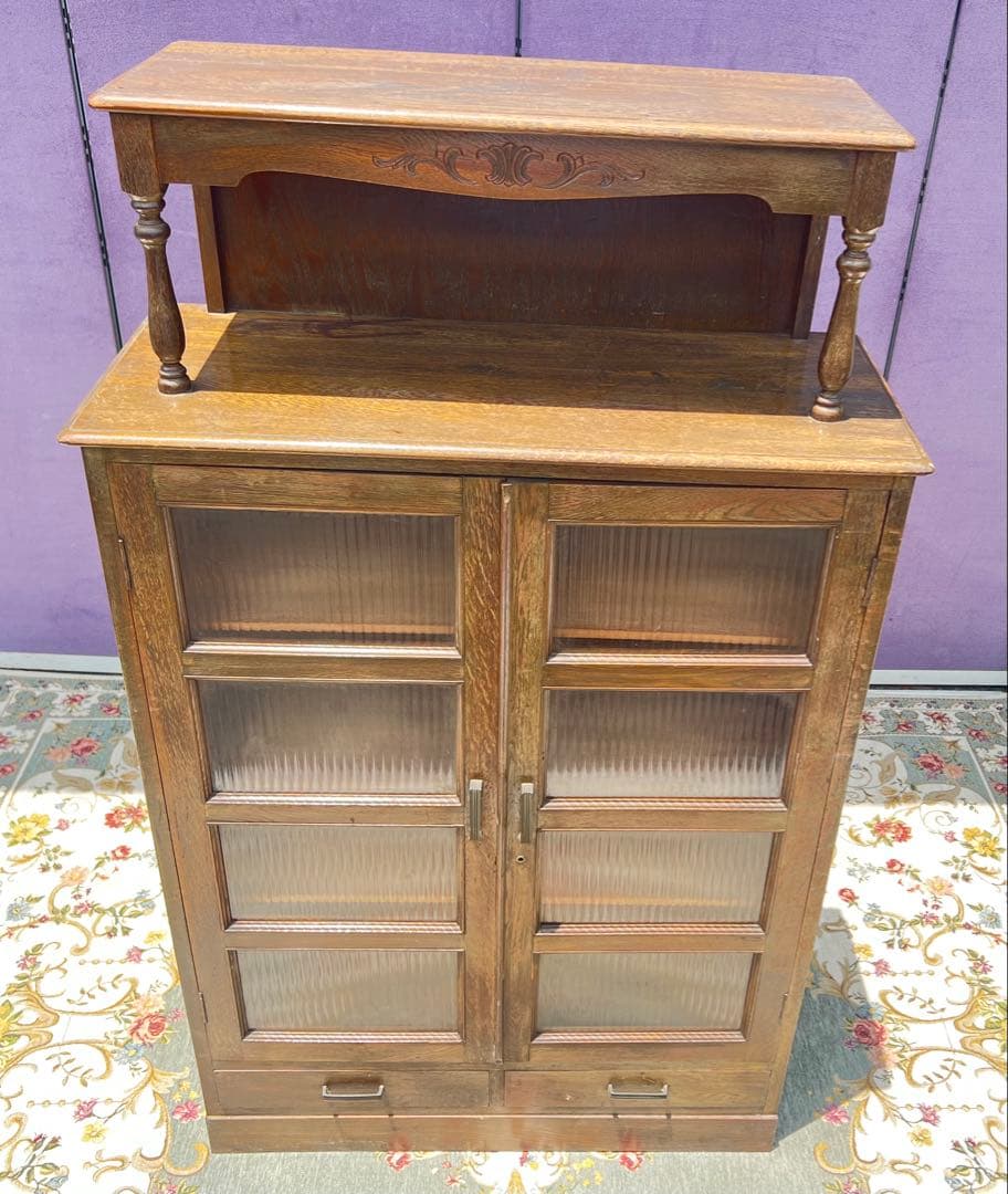 木製ガラス扉キャビネットアンティーク