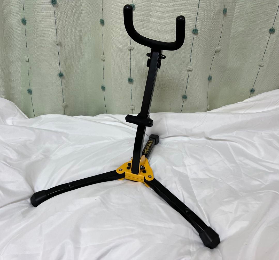 アルトサックス用備品セット　スタンド、マウスピース、リード、ストラップ等