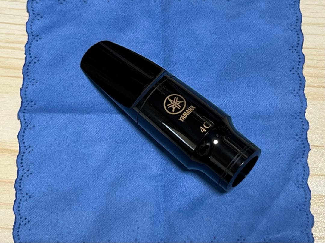 アルトサックス用備品セット　スタンド、マウスピース、リード、ストラップ等