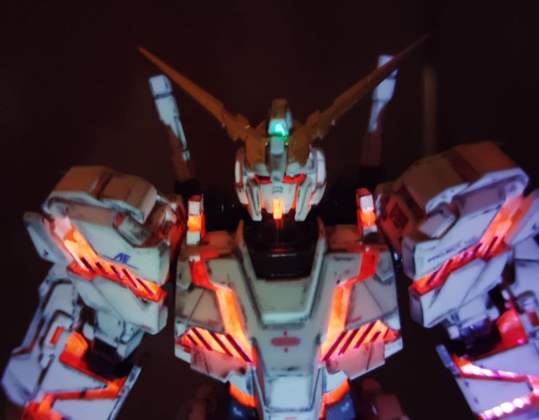 ユニコーンガンダム（デストロイモード）塗装改修済完成品