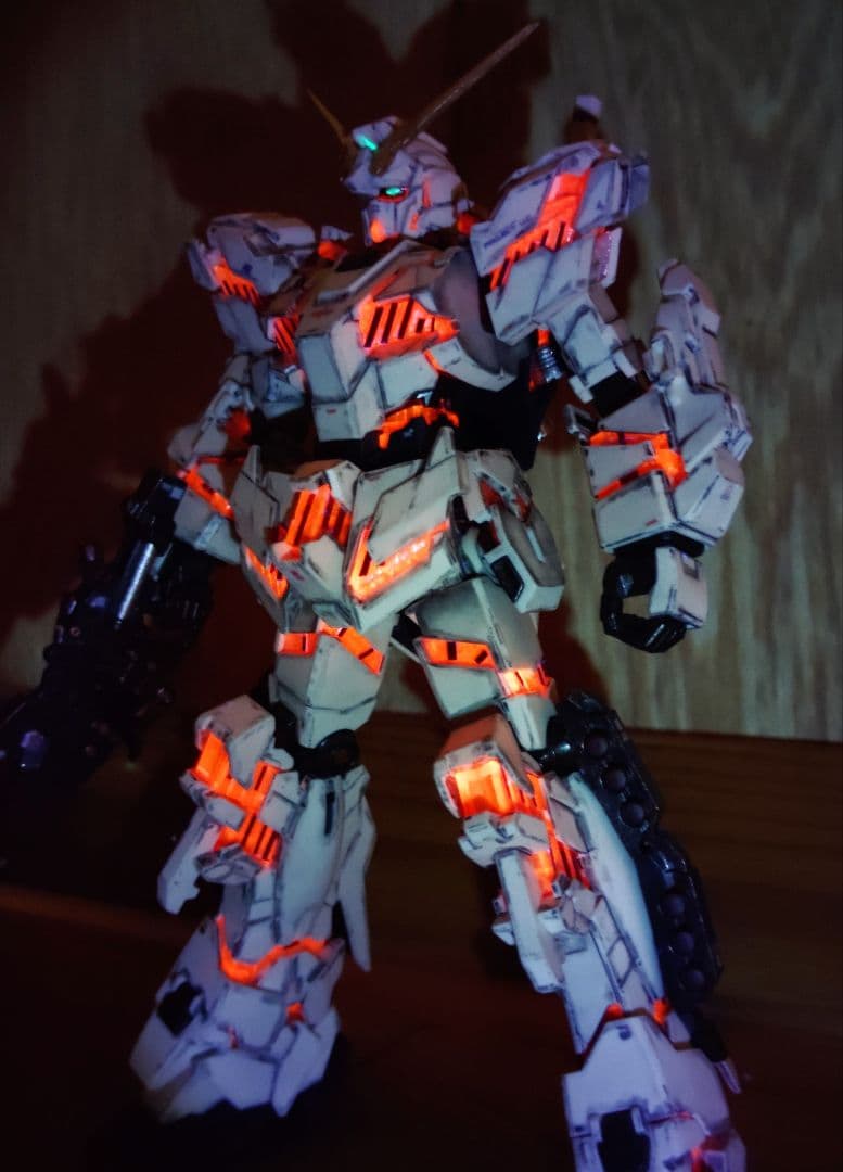 ユニコーンガンダム（デストロイモード）塗装改修済完成品