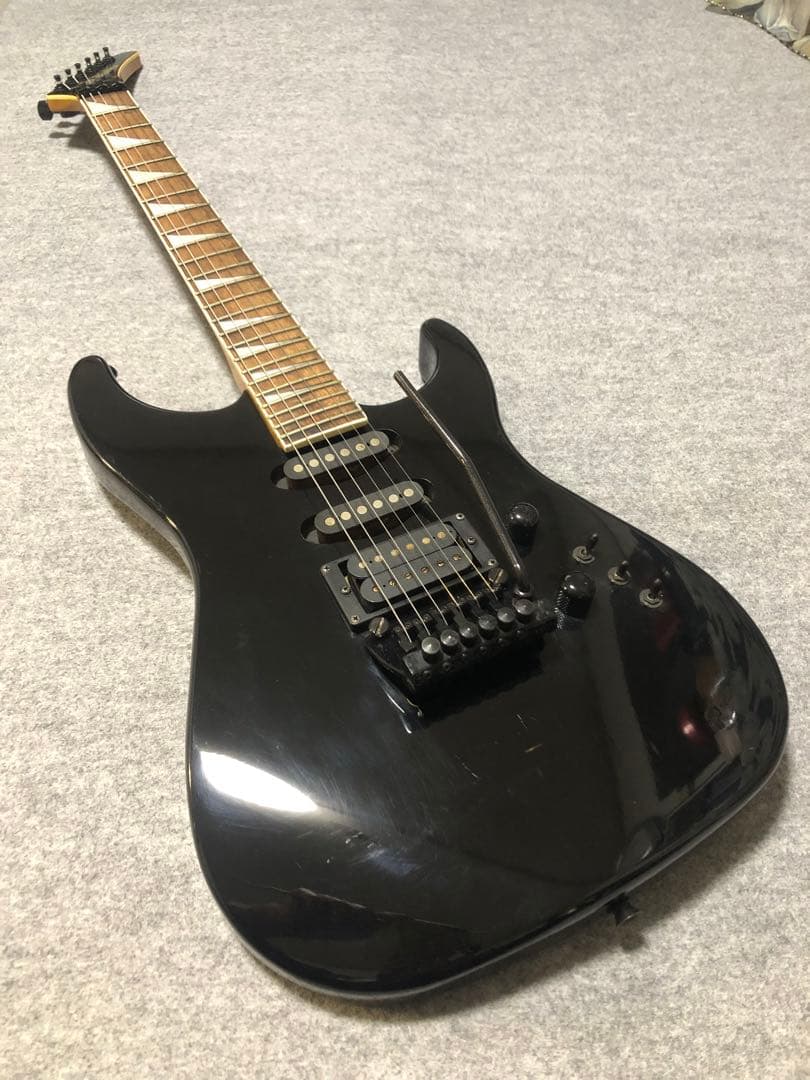 轟音　ビルスブラザーズ　フロイドローズ　SSH バナナヘッド　ジャクソンインレイ