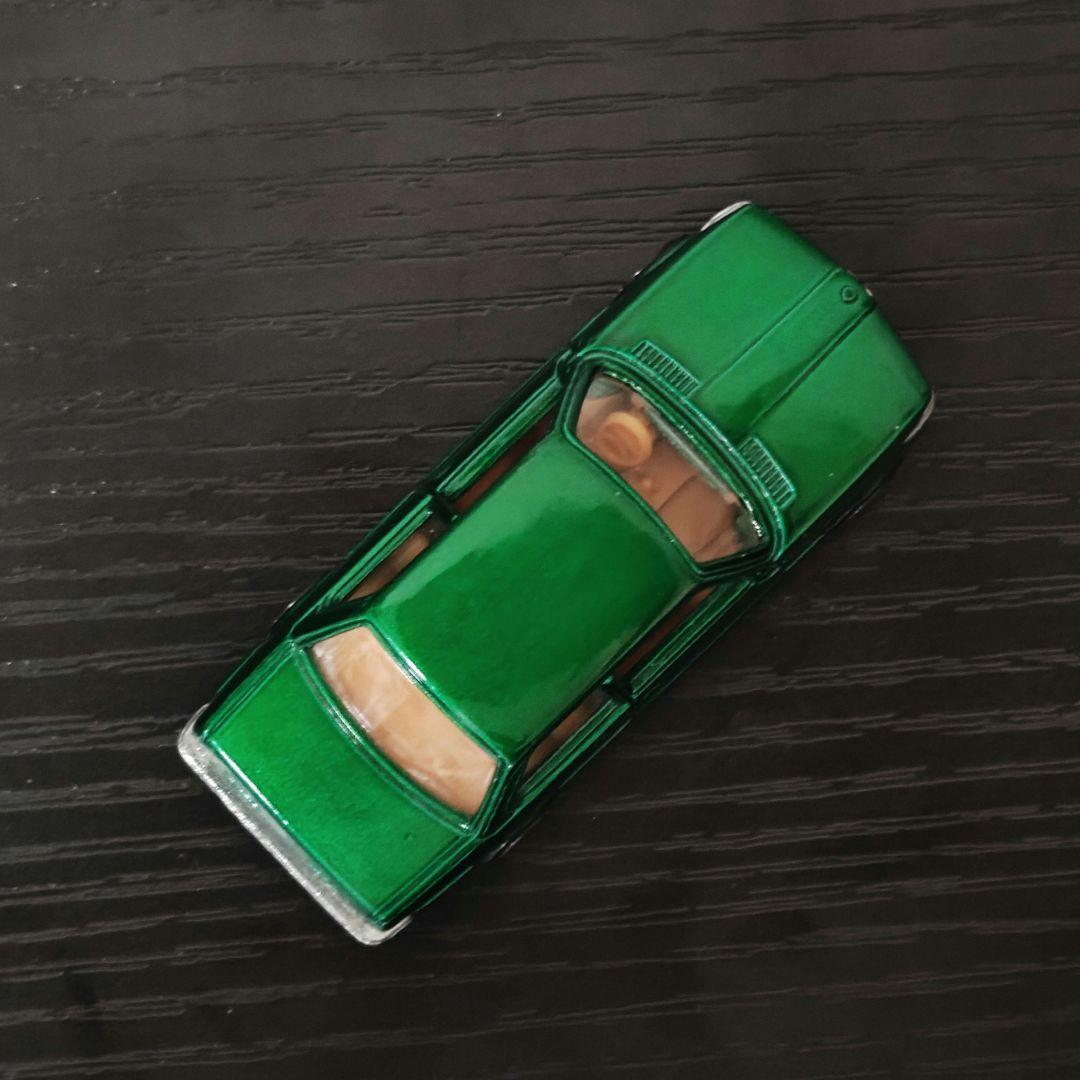TOMICA　トミカ　BMW　320i　緑色　箱付き