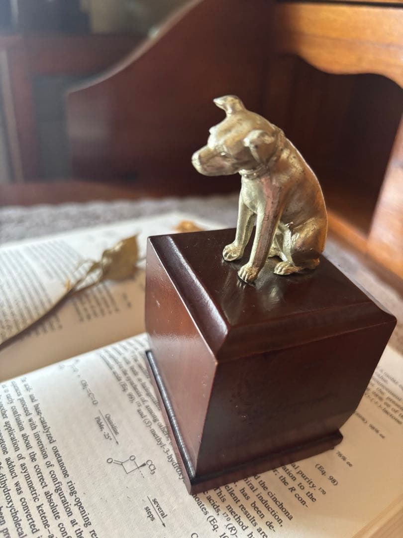 ビクター犬彫刻付き木製台座　昭和レトロ