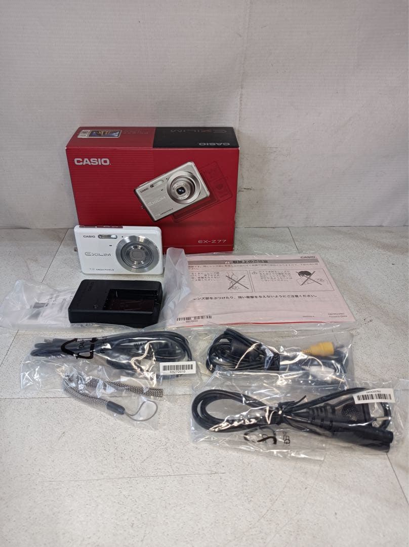 八6291【未使用品】CASIO デジタルカメラ EXILM EX-Z77