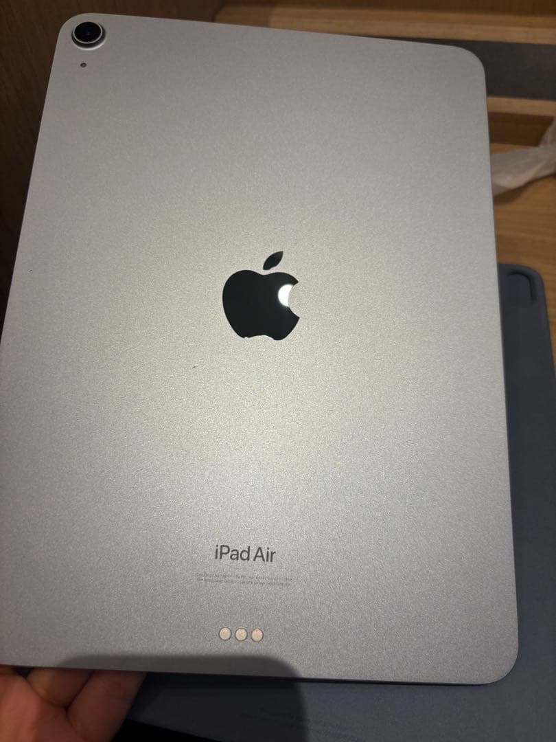 iPad Air M2 (第5世代) ブルー2024Smart Folio付き