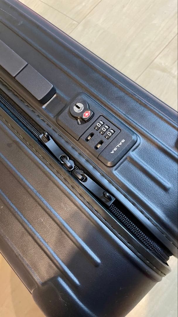 【美品】RIMOWA リモワ　サルサ　キャリーケース　マットブラック