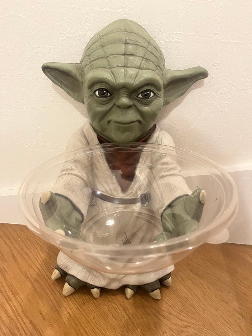 スターウォーズ　ヨーダ　キャンディーボールホルダー