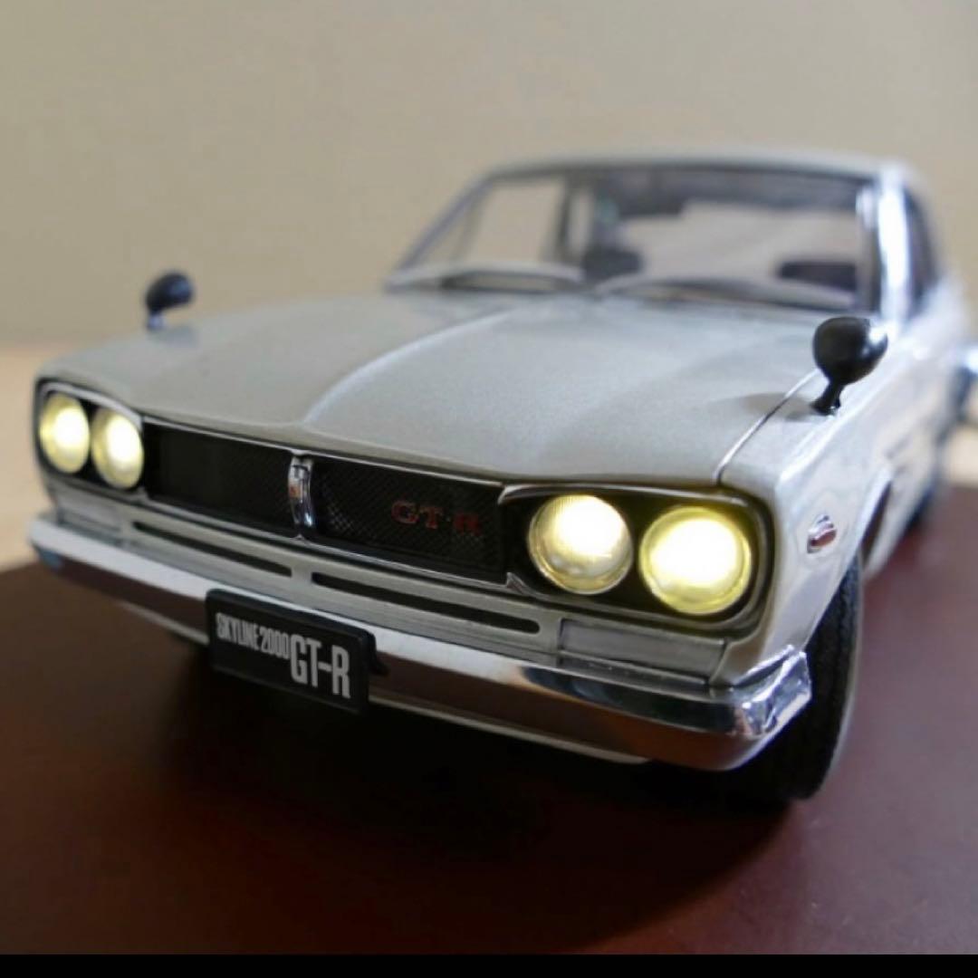 絶版京商1/18スカイライン2000GT-R KPGC10 (ライト点灯モデル)