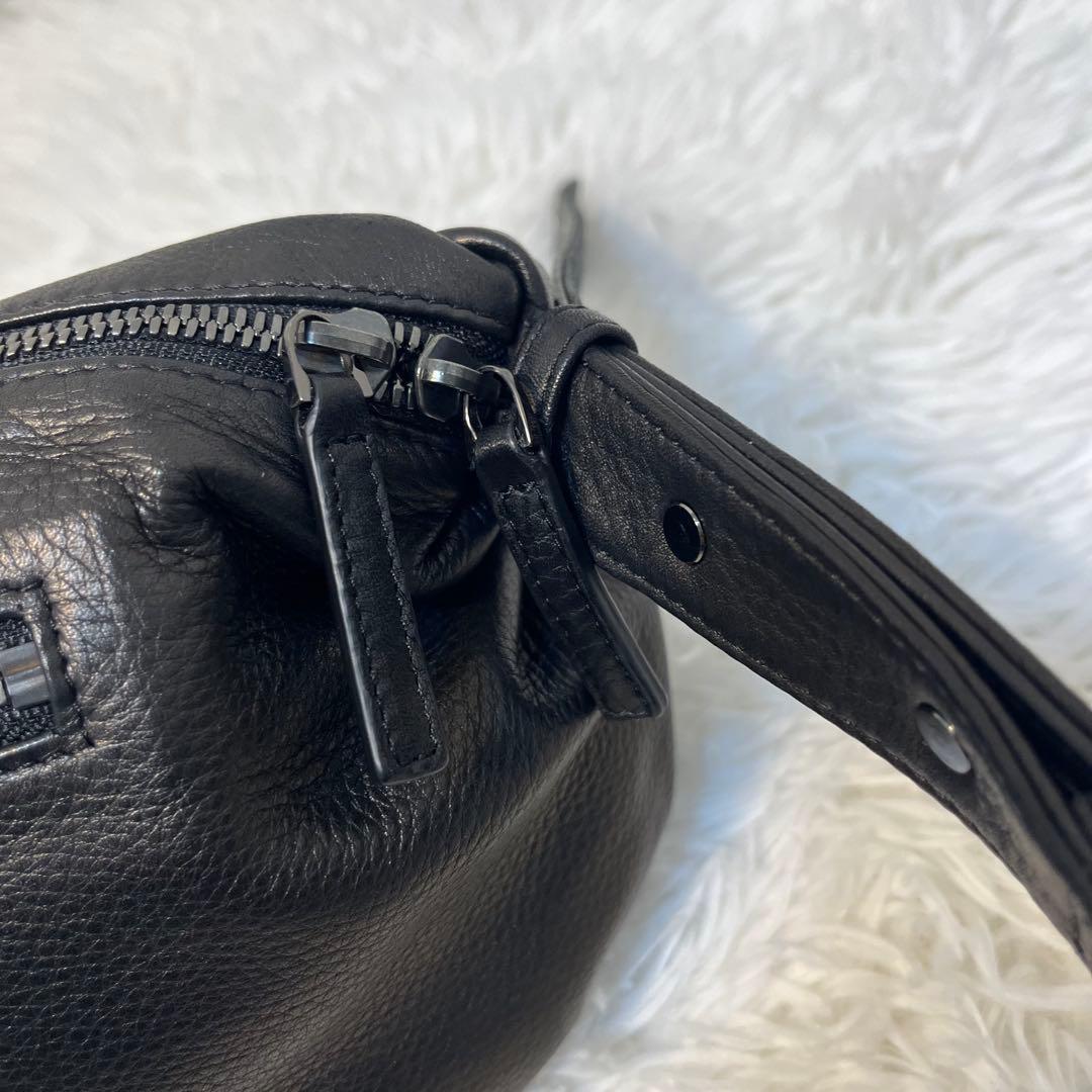 ま*め様 定価4.7万/イアパピヨネ/本革ドレープレザーショルダーバッグ/激レア