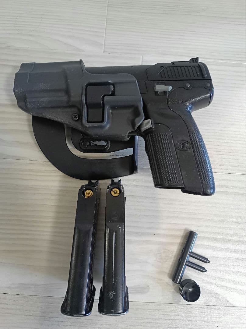 (漏れあり)マルシン　ファイブセブン　CO2