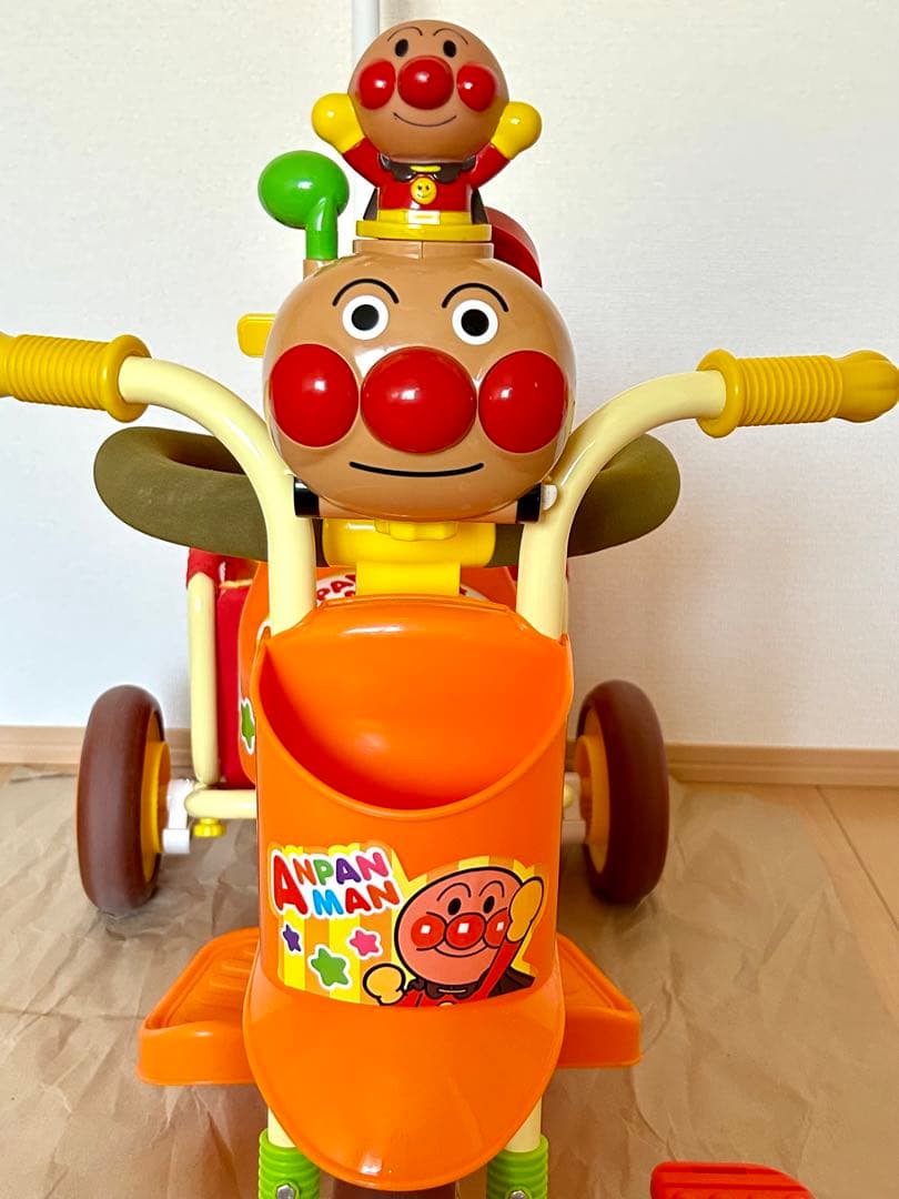【美品】アンパンマン・三輪車